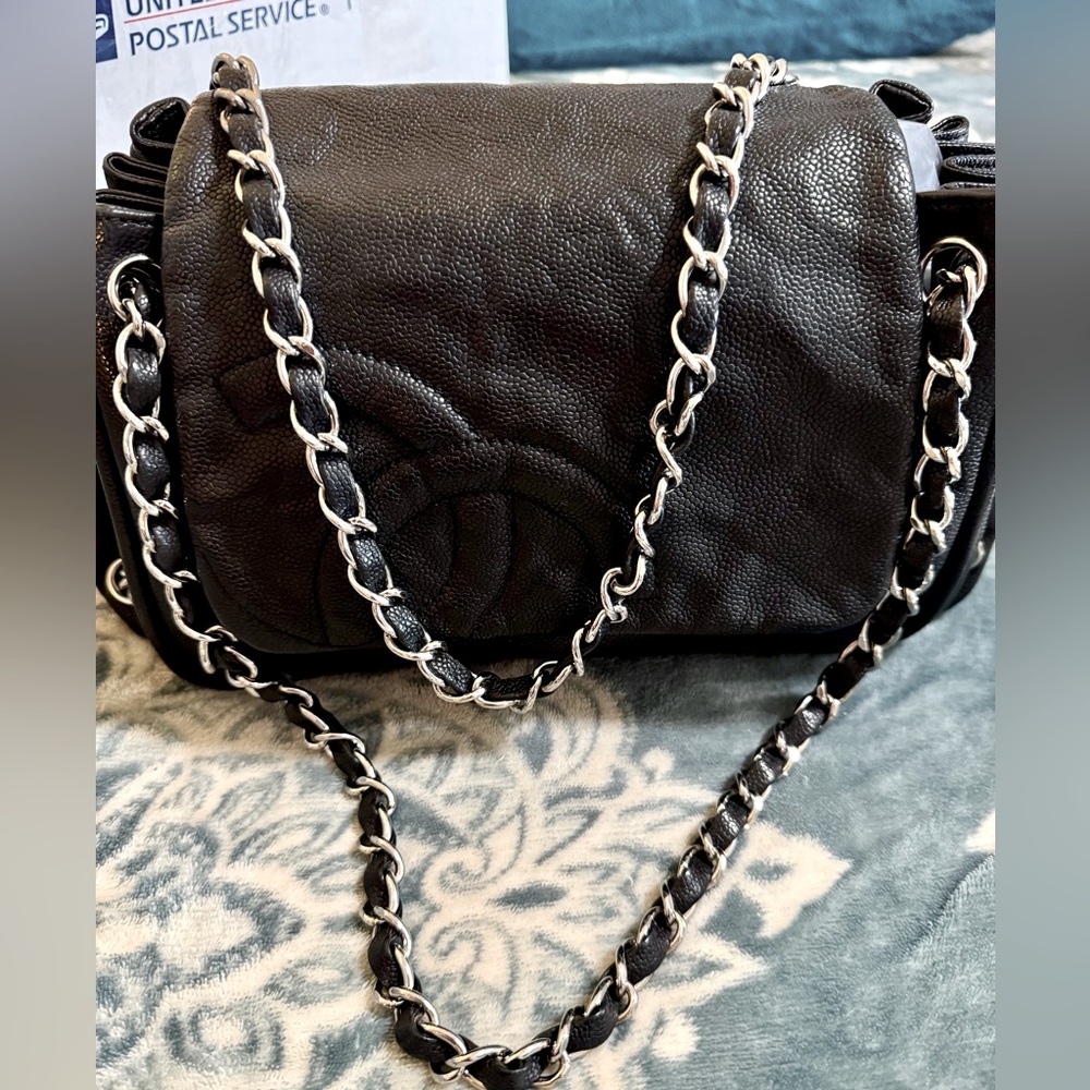 🤍CHANEL 🖤Calfskin Diagonal Ligne Accordion Flap in Black w/ Silver hardware
